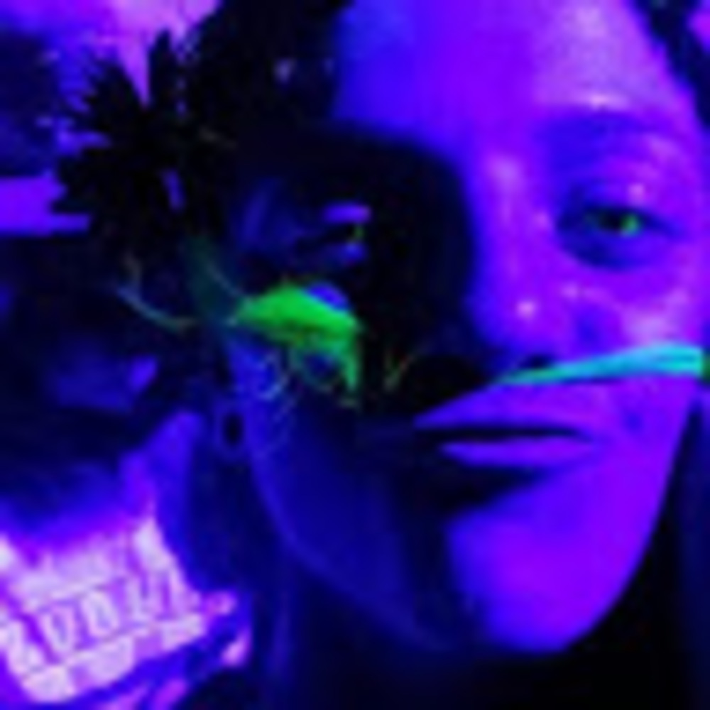 Meet your Posher, Lyssa